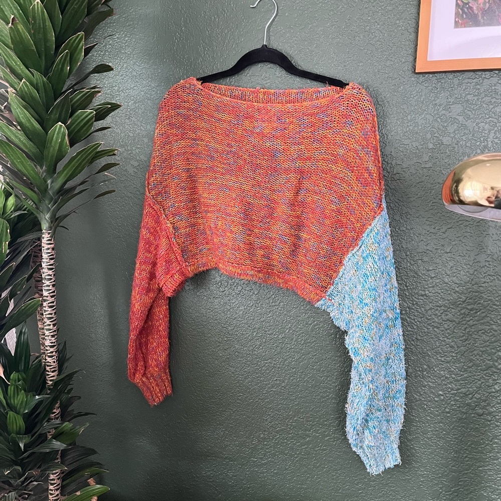 Color block cropped sweater